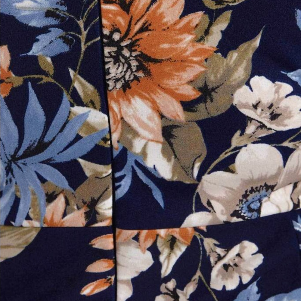 Navy Floral Printed Ruffle Plus Size - Picture 5 of 6